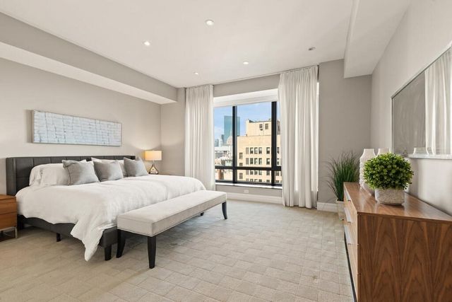 $1,945,000 | 2 Avery Street, Unit 17E, Boston, MA 02111