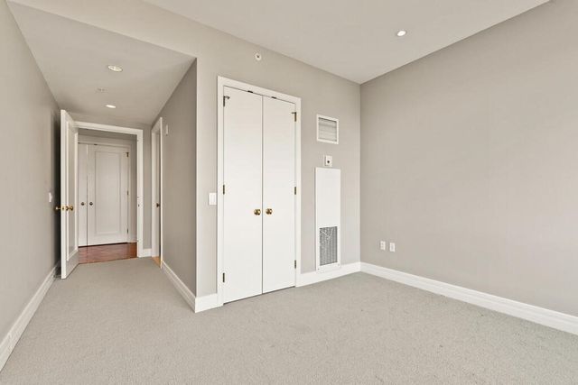 $1,945,000 | 2 Avery Street, Unit 17E, Boston, MA 02111