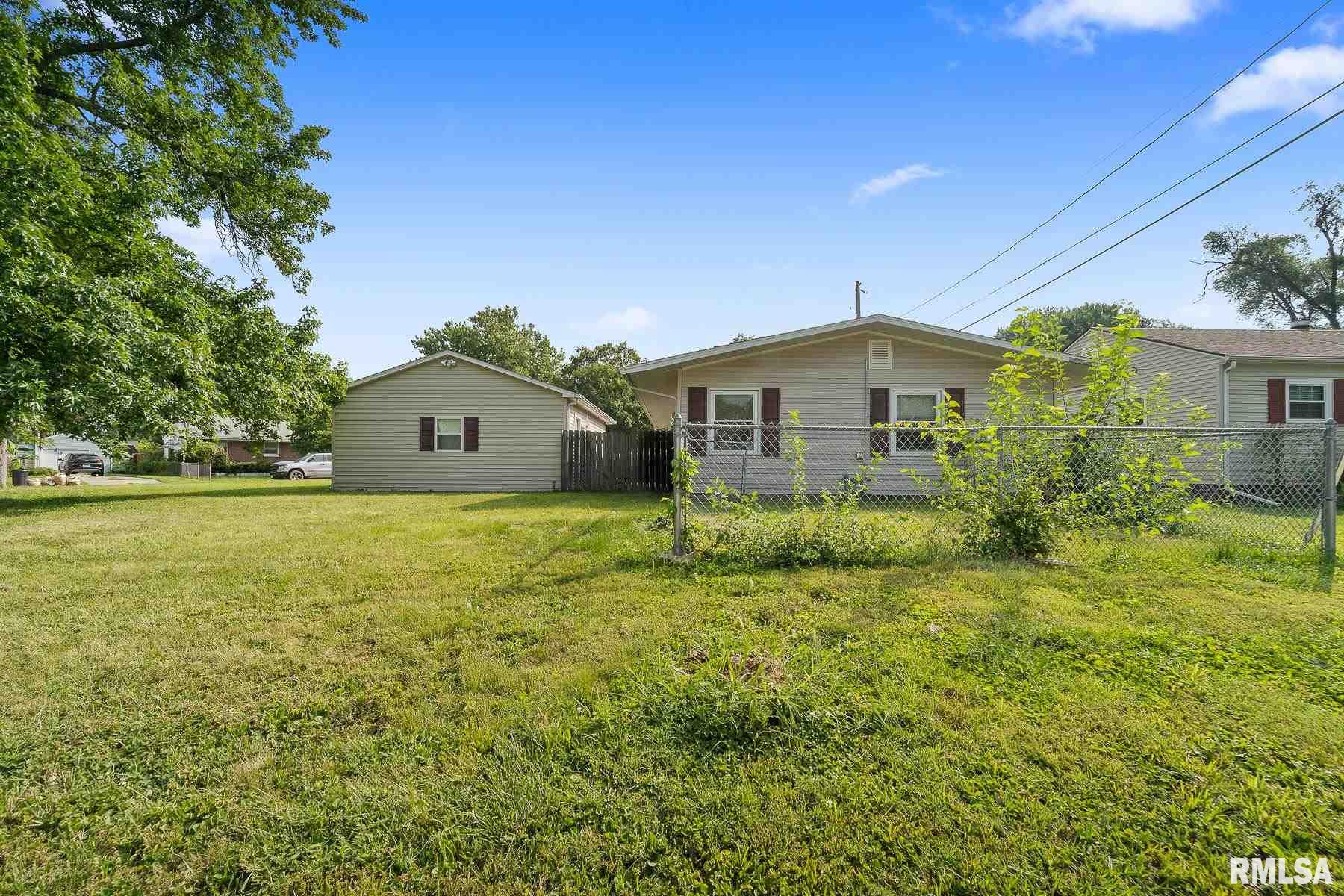 2300 Huntington Road Springfield, IL 62703 - Photo 5 of 26 Gallery Image 5