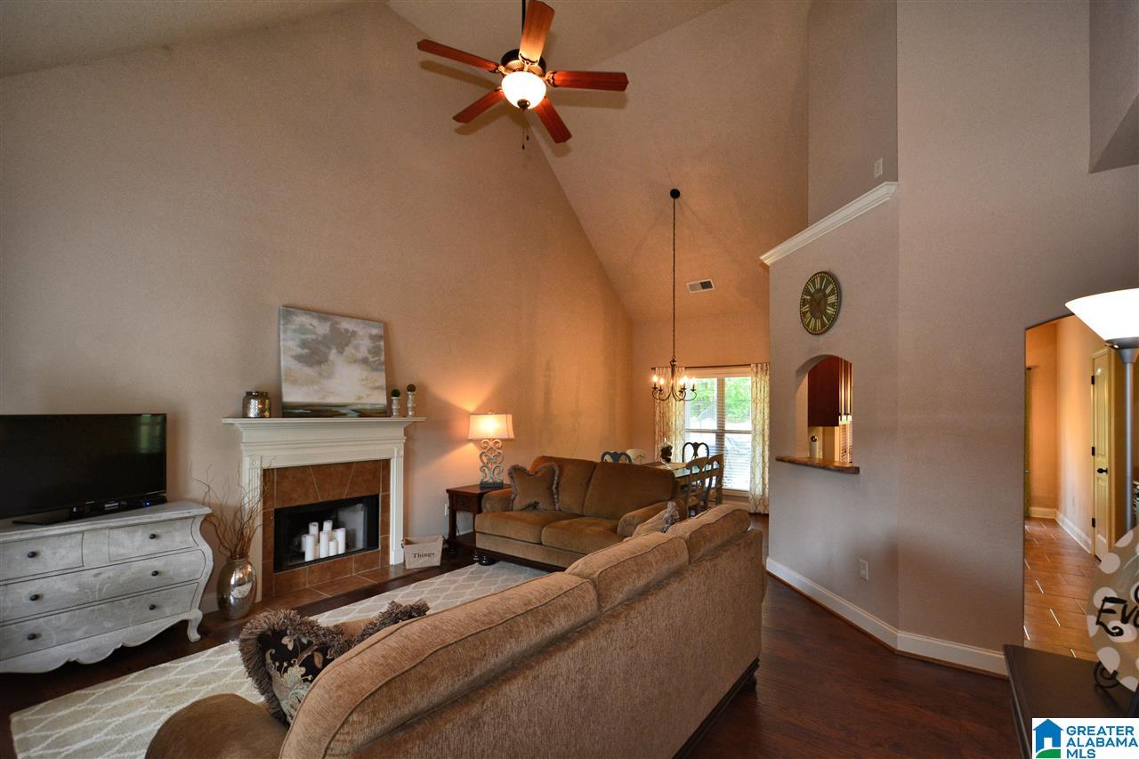 226 Perthshire Way Pelham, AL 35124 - Photo 3 of 39