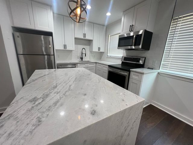 $299,000 | 4039 Cole Avenue, Unit 118, Dallas, TX 75204