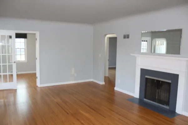 $349,900 | 676 West Michigan Avenue, Saline, MI 48176
