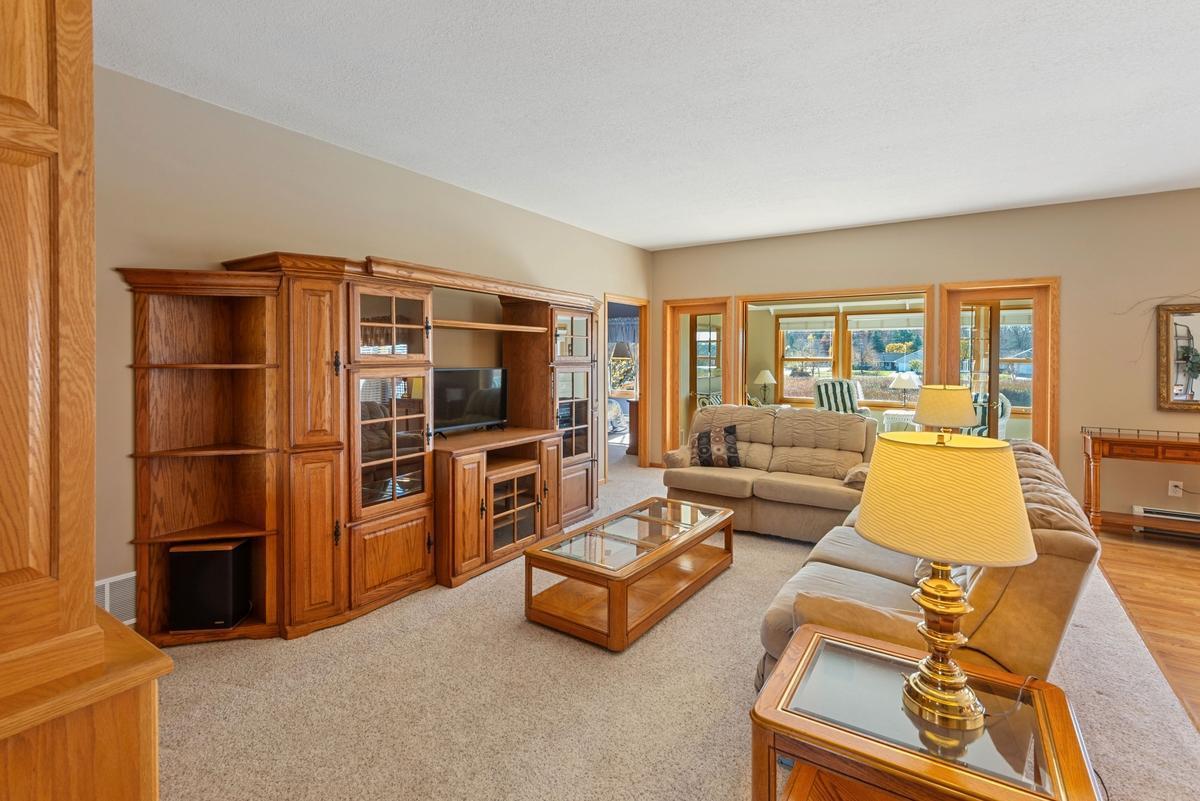 1816 10th Street Northeast Buffalo, MN 55313 - Photo 4 of 21