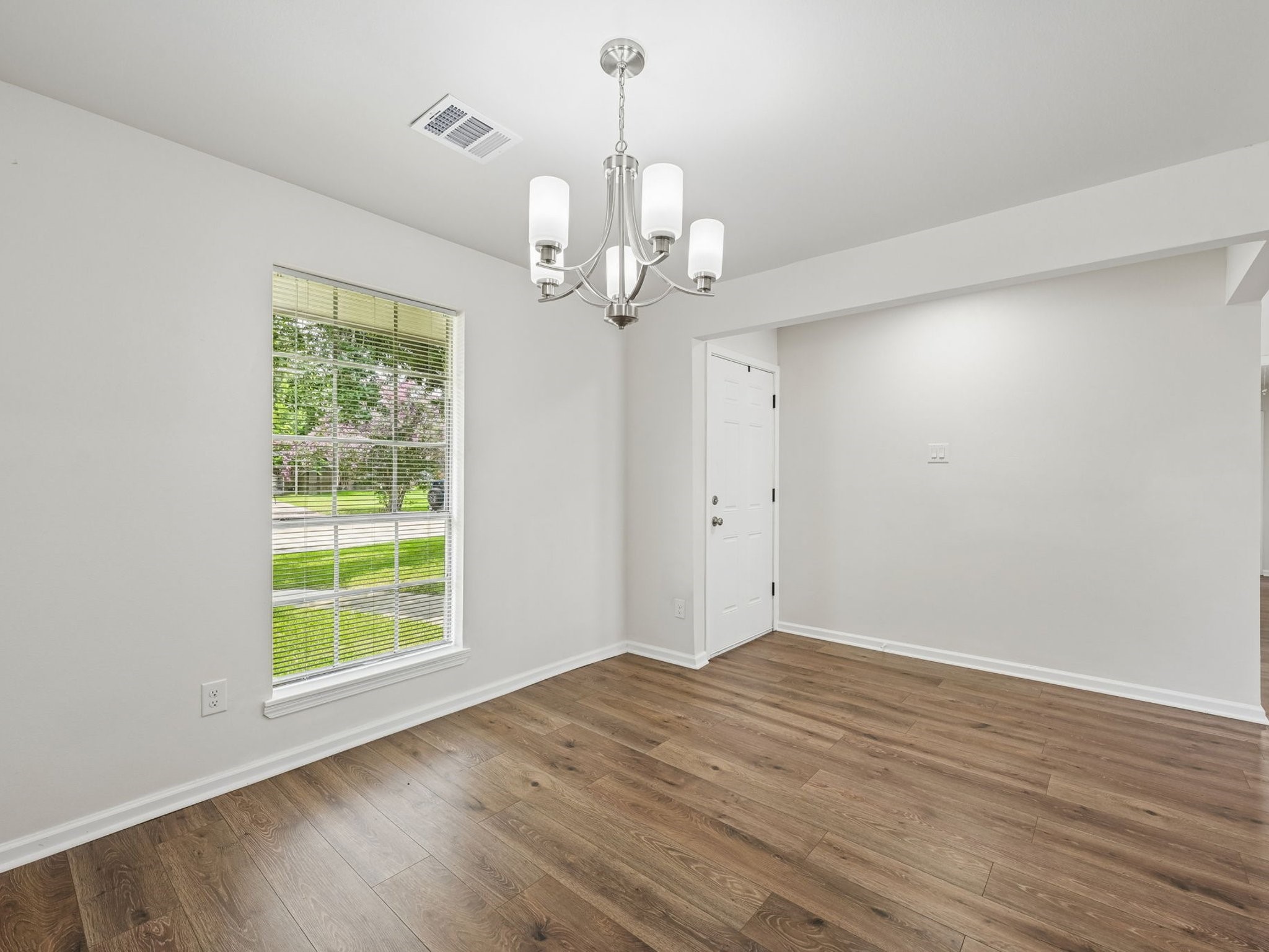 7110 Log View Drive Houston, TX 77040 - Photo 12 of 32