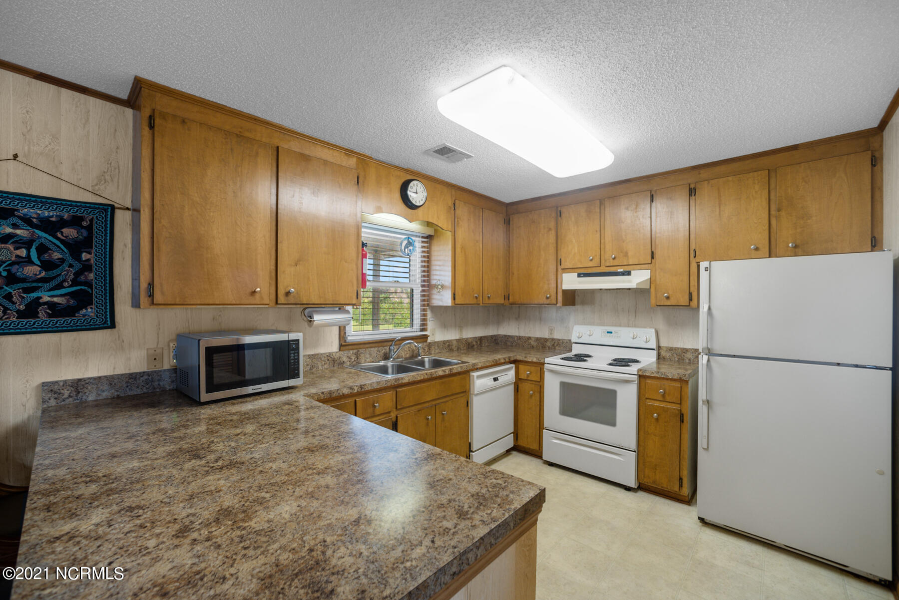 119 Dolphin Drive Holden Beach, NC 28462 - Photo 12 of 35 119 Dolphin Drive MLS-16