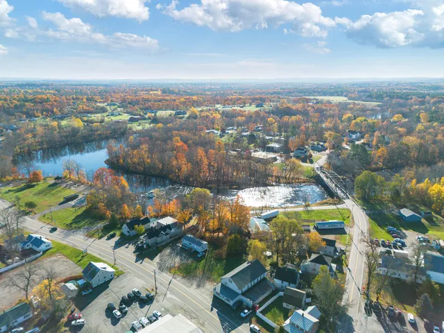 $159,900 | 21 Water Street, Clinton, ME 04927