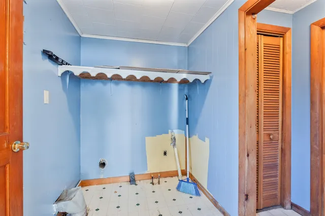 $159,900 | 21 Water Street, Clinton, ME 04927