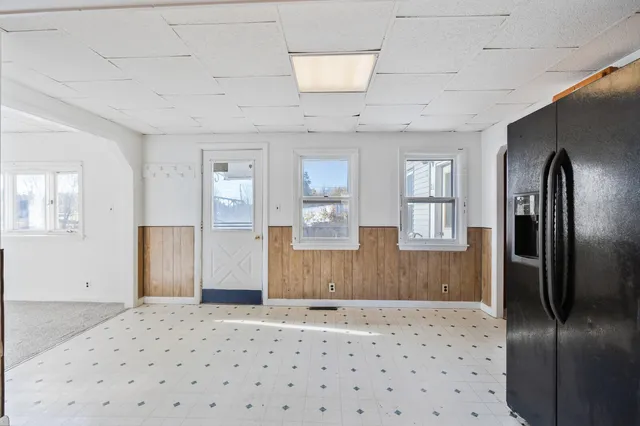 $159,900 | 21 Water Street, Clinton, ME 04927