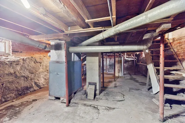 $159,900 | 21 Water Street, Clinton, ME 04927