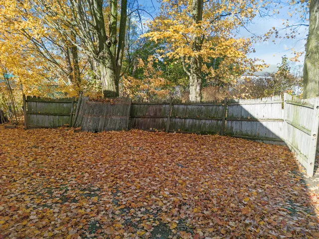 $159,900 | 21 Water Street, Clinton, ME 04927