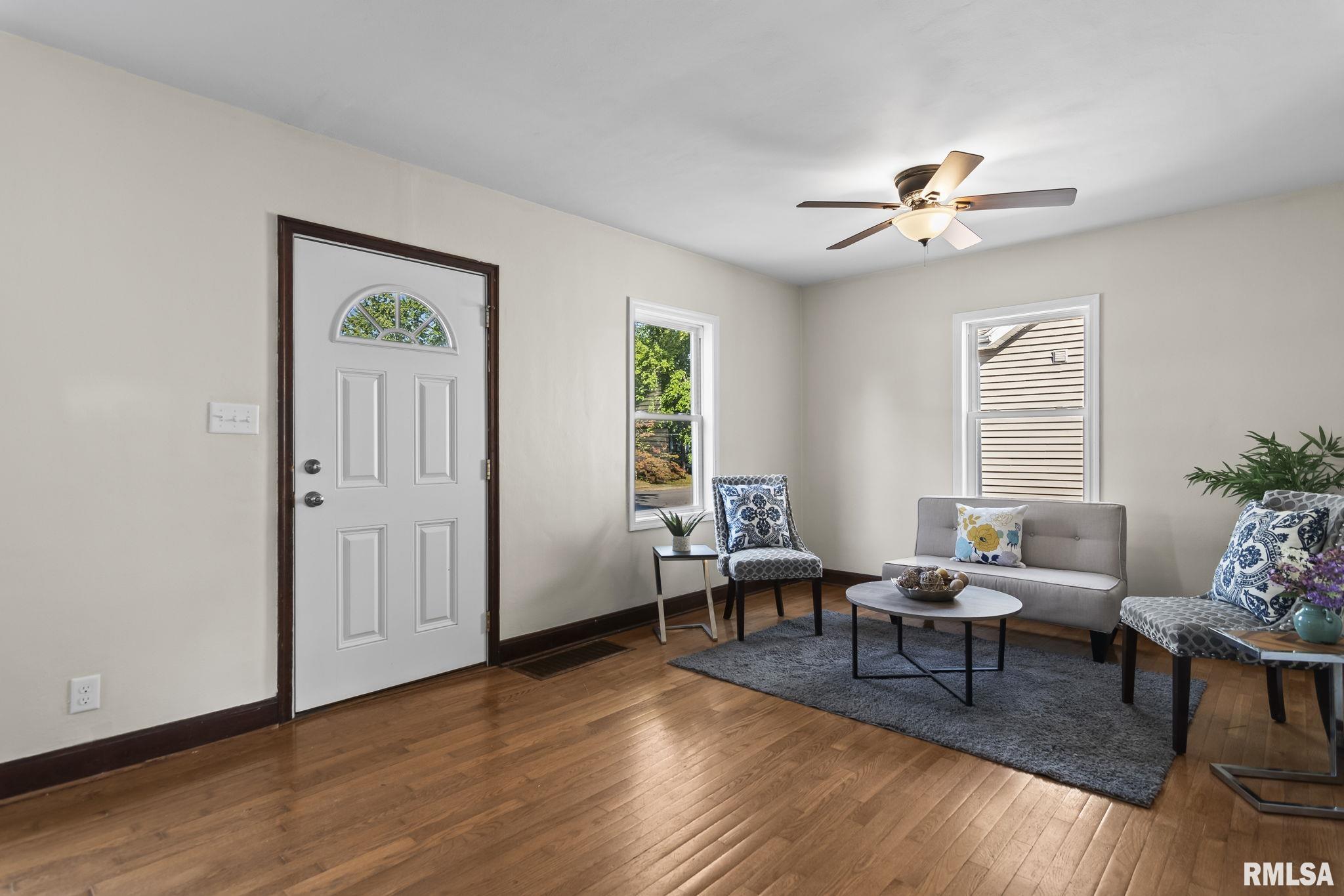 2654 South 7th Street Springfield, IL 62703 - Photo 3 of 26