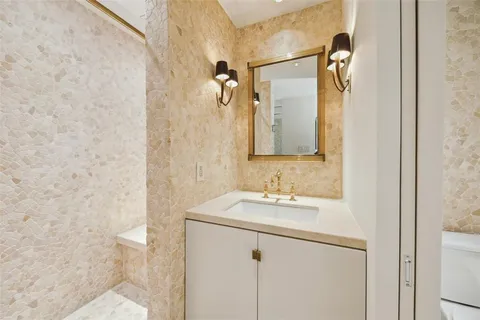 $1,395,000 | 4127 Buena Vista Street, Dallas, TX 75204