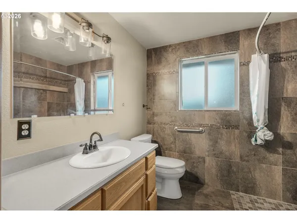 $345,000 | 1780 Grape Court, Sweet Home, OR 97386