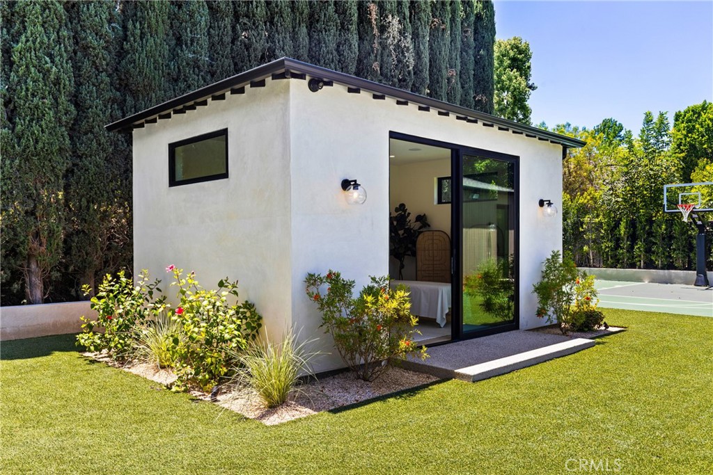 5421 Bothwell Road Tarzana, CA 91356 - Photo 115 of 145