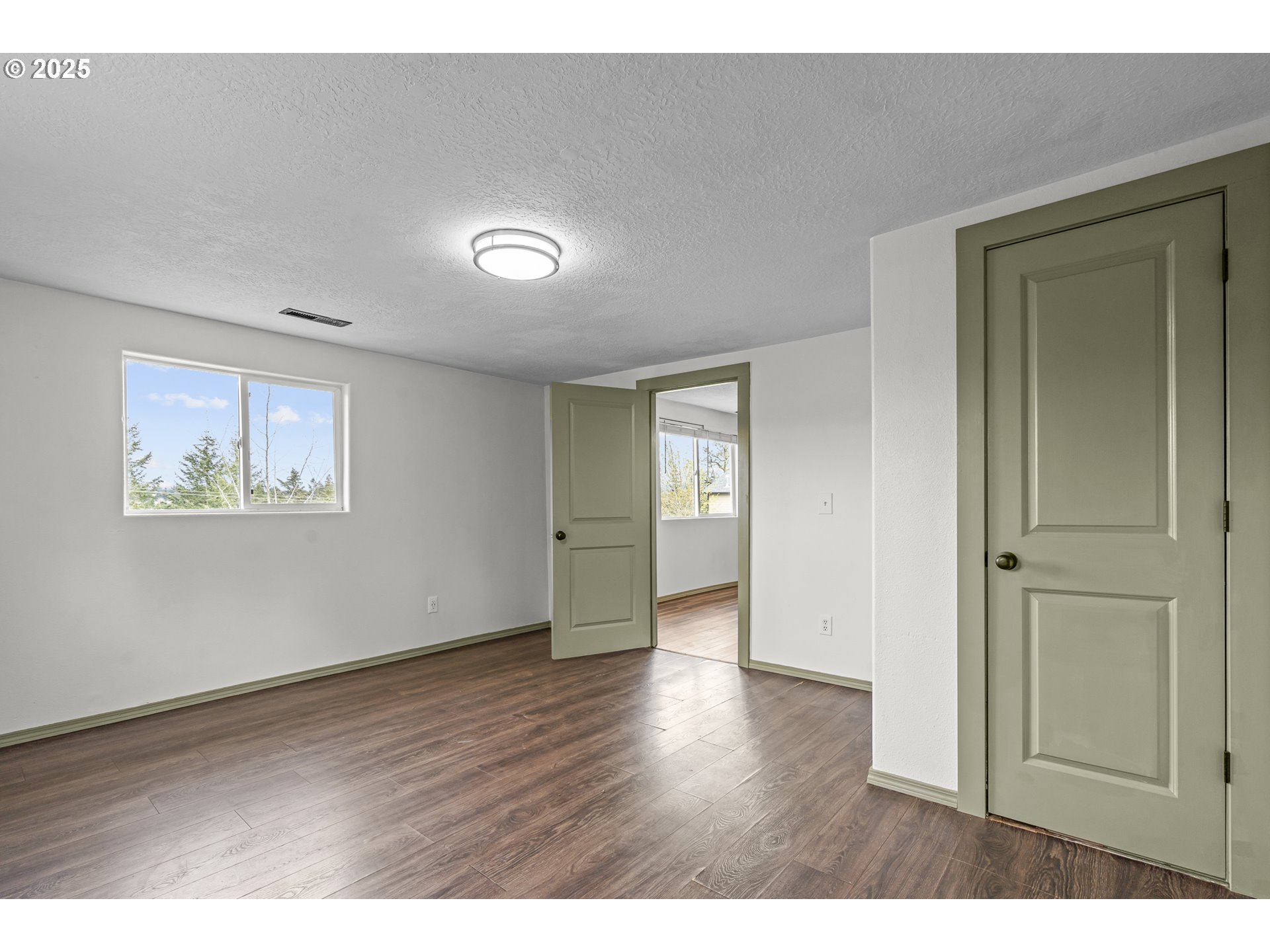 5652 Liberty Road South Salem, OR 97306 - Photo 19 of 38 Gallery Image 19