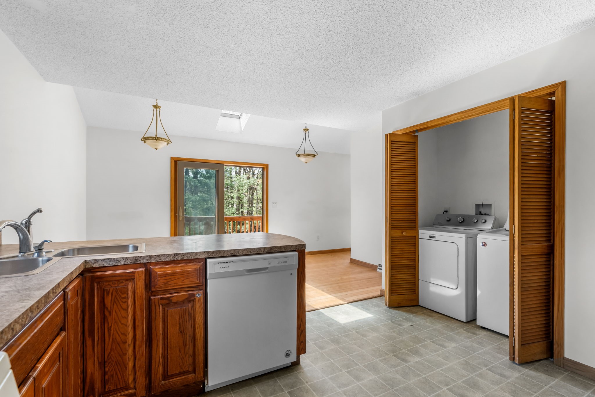 531 Clubhouse Road Vestal, NY 13850 - Photo 8 of 37 Gallery Image 8