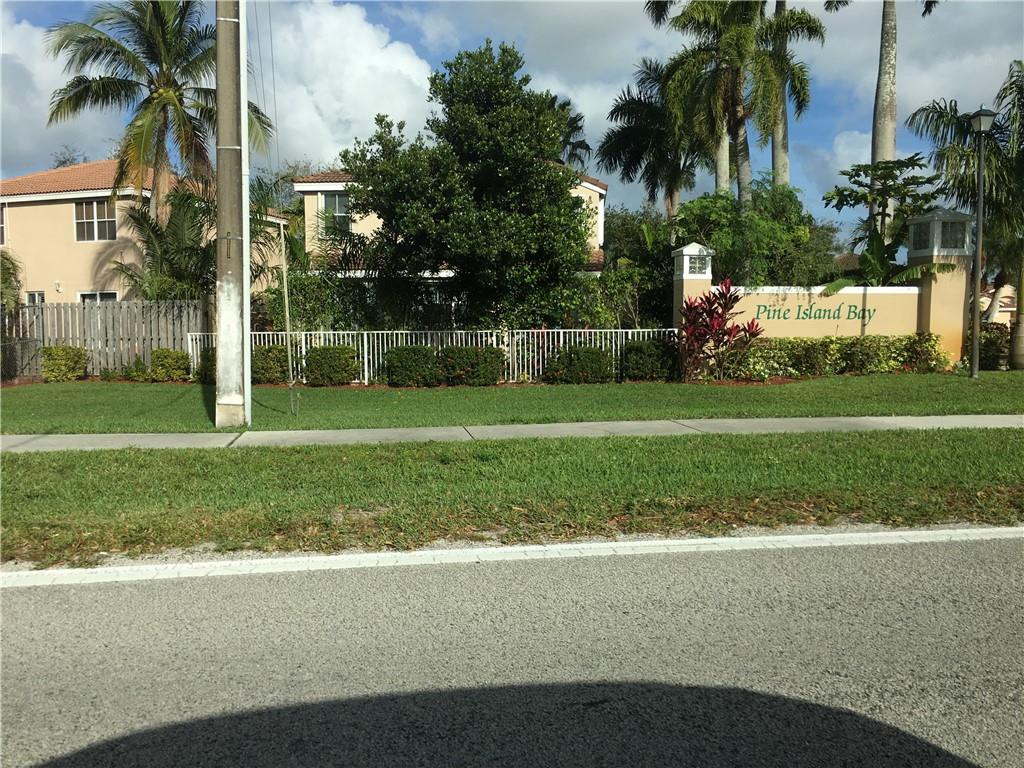 8422 Southwest 44th Place Davie, FL 33328 - Photo 16 of 16 a view of a park with palm trees