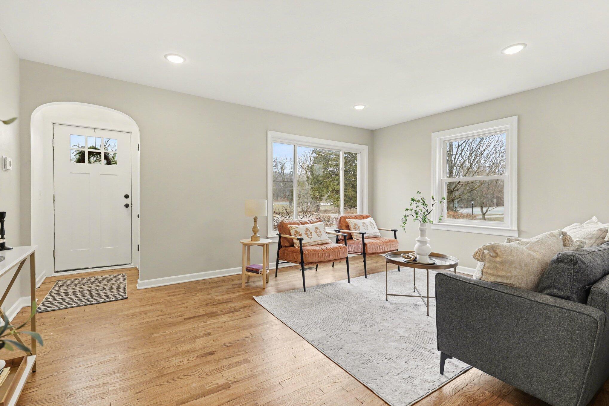 6672 Cascade Road Southeast Grand Rapids, MI 49546 - Photo 6 of 28 006_file_8508