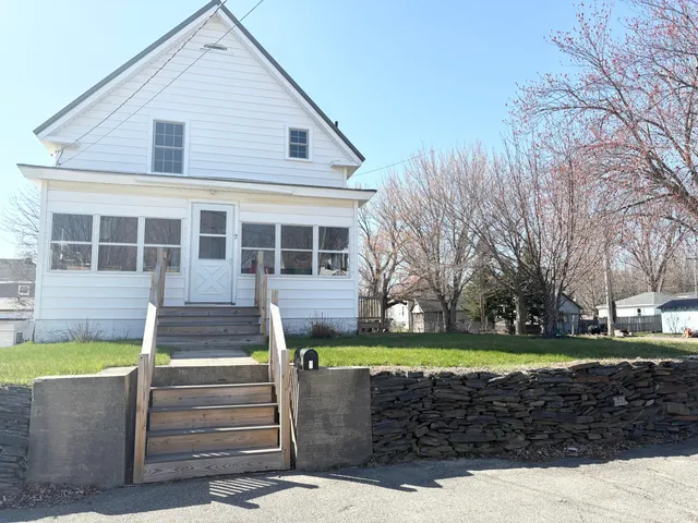 $219,000 | 2 Western Avenue, East Millinocket, ME 04430