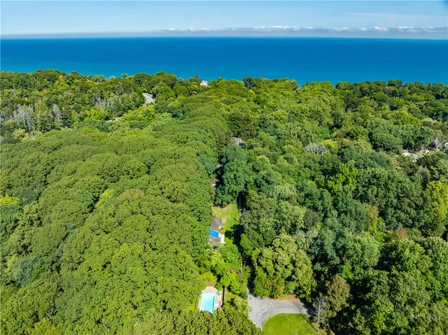 $750,000 | 91 Birch Hills Drive, Irondequoit, NY 14622