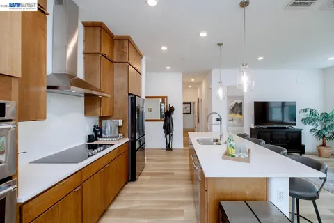 $849,000 | 2885 Tradewind Drive, Alameda, CA 94501