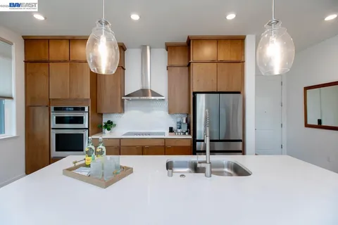 $849,000 | 2885 Tradewind Drive, Alameda, CA 94501