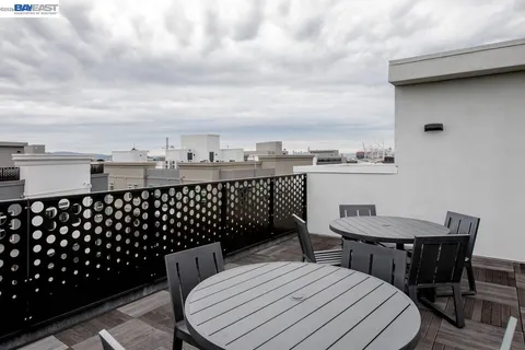 a picture of a table and chairs in the terrace