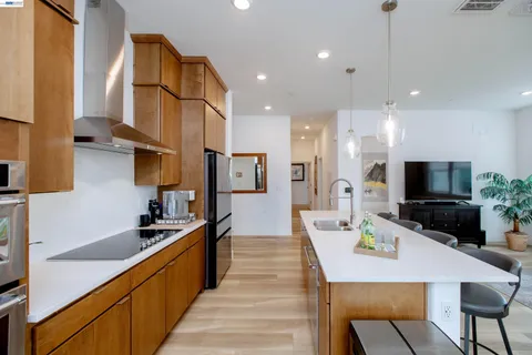 $849,000 | 2885 Tradewind Drive, Alameda, CA 94501