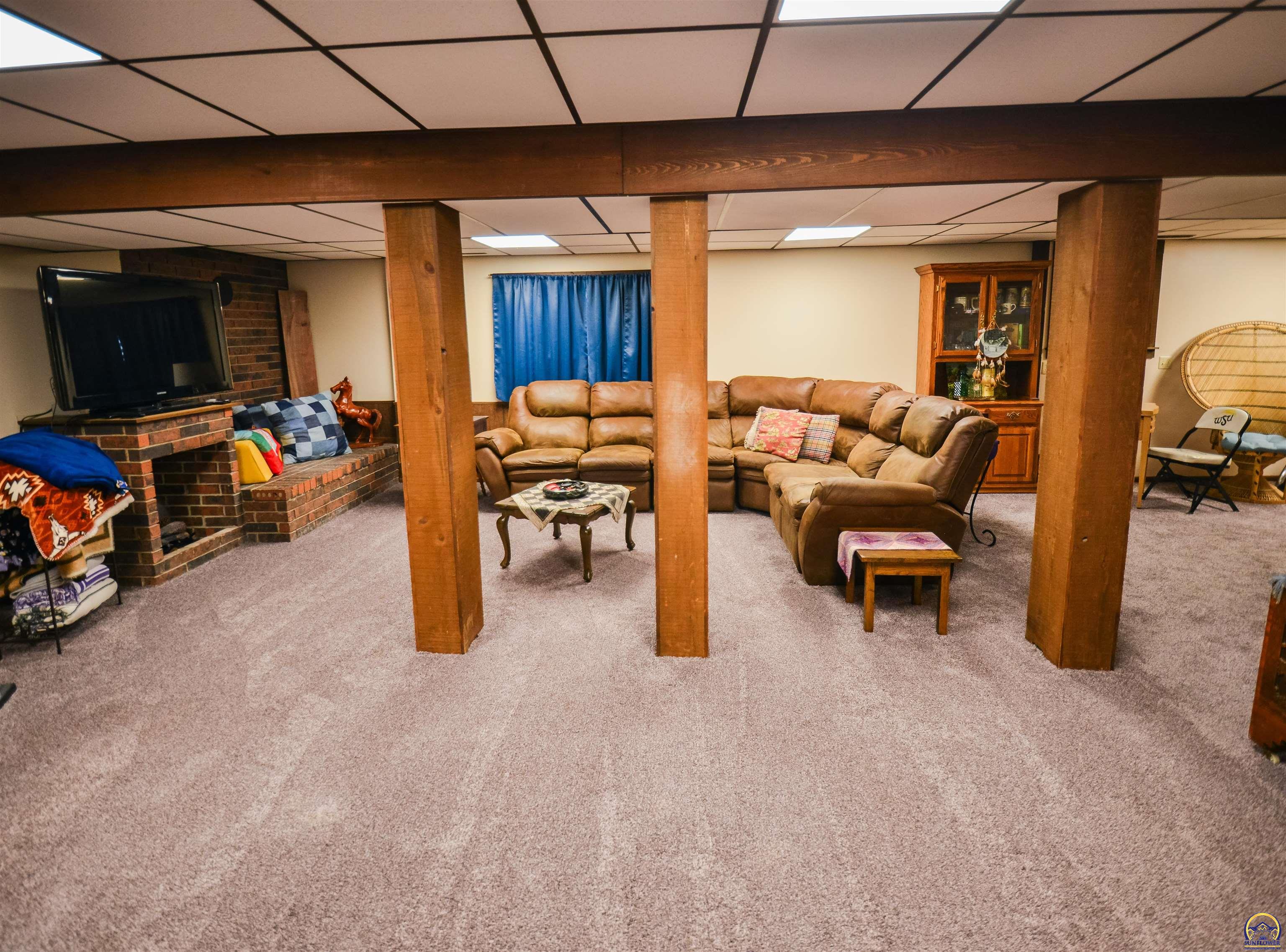 1786 Rd E5 Emporia, KS 66801 - Photo 28 of 62