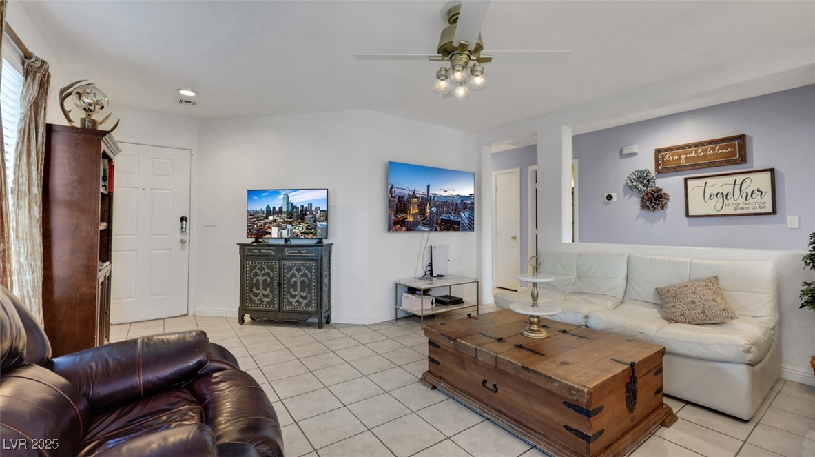 8709 Hidden Pines Avenue Las Vegas, NV 89143 - Photo 4 of 31