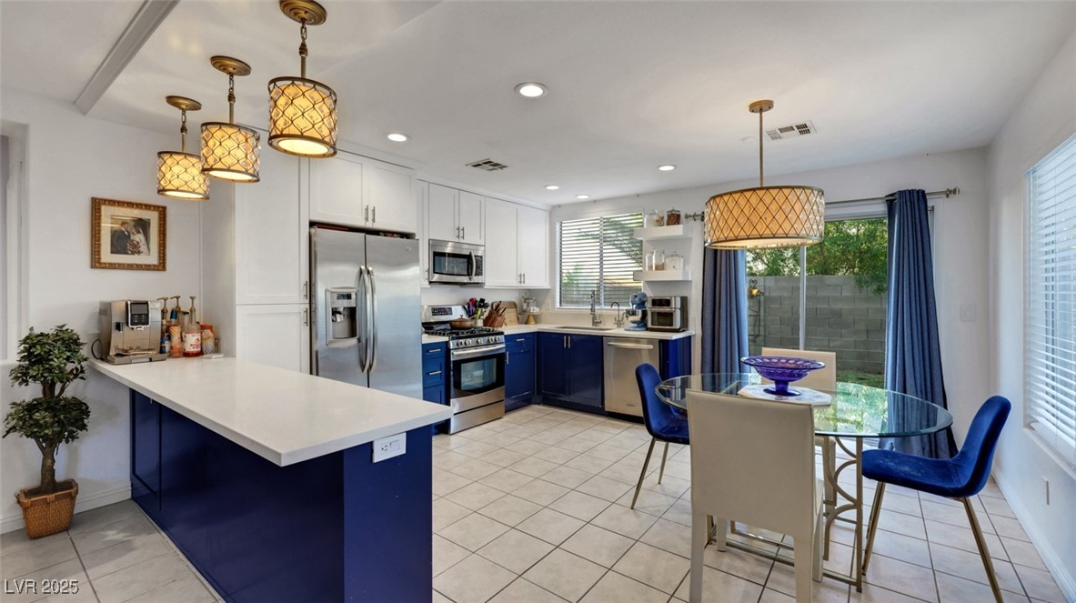 8709 Hidden Pines Avenue Las Vegas, NV 89143 - Photo 7 of 31