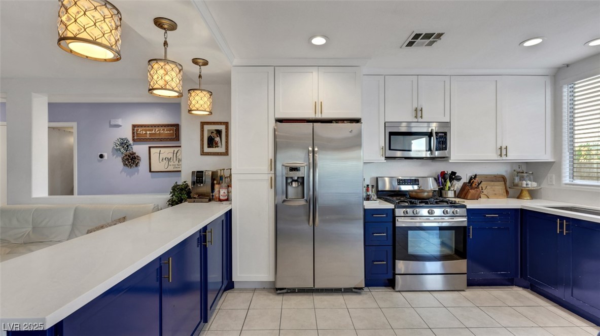 8709 Hidden Pines Avenue Las Vegas, NV 89143 - Photo 8 of 31