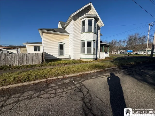 $59,900 | 13 West Greenwood, Andover, NY 14806