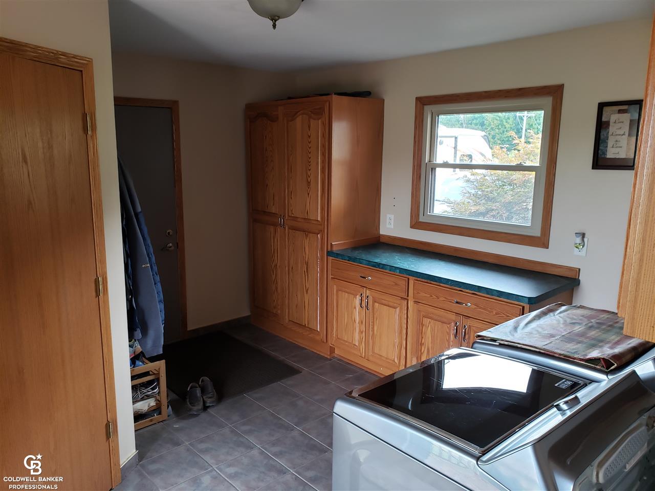 8602 Jeddo Road Avoca, MI 48006 - Photo 12 of 22 31394006-11.JPG