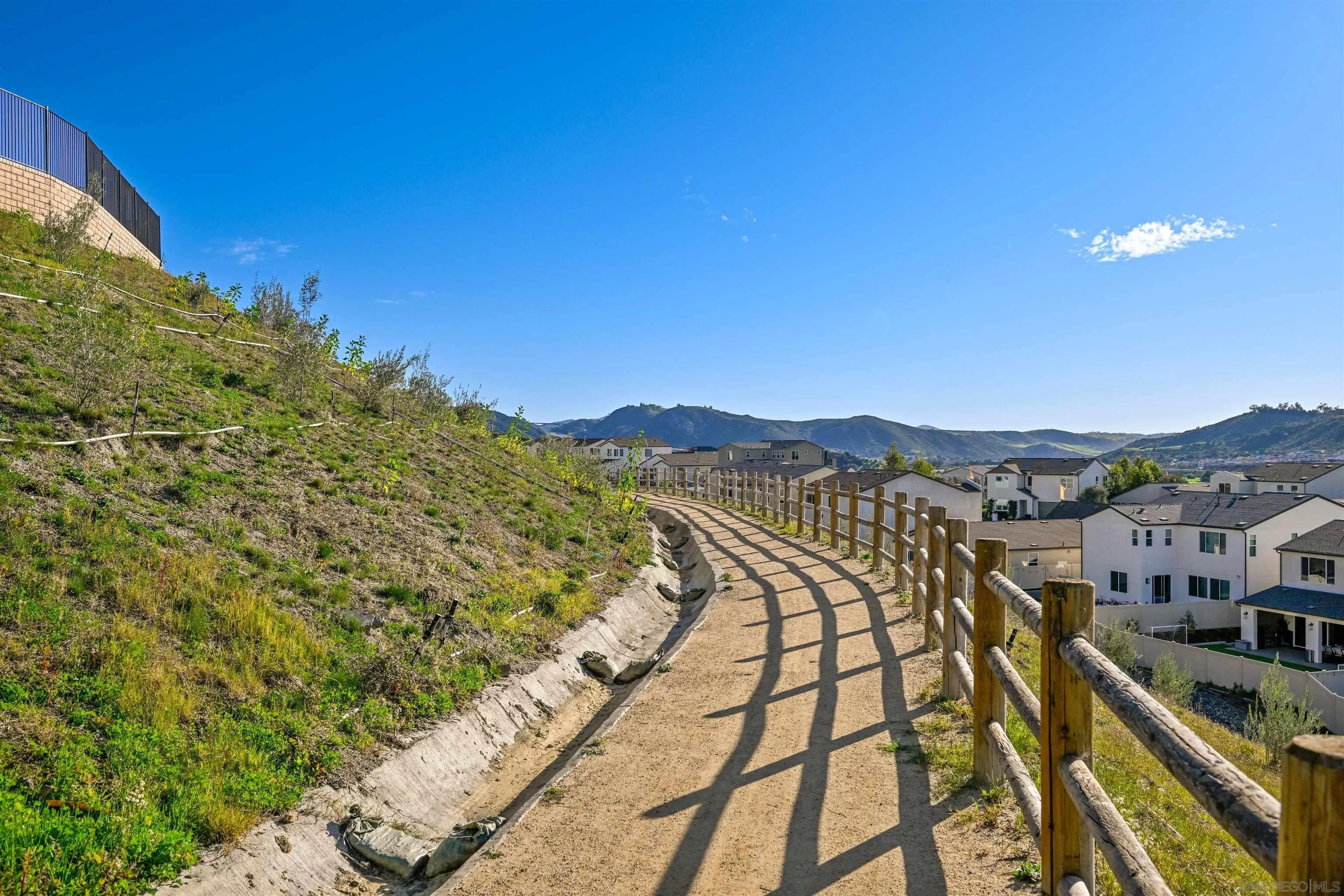 35158 Orchard Trail Fallbrook, CA 92028 - Photo 39 of 40 a view of a city from a balcony