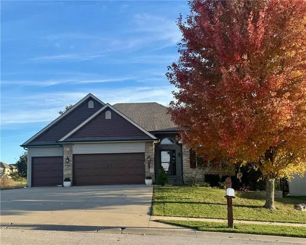 $585,000 | 707 Tomahawk Court, Smithville, MO 64089