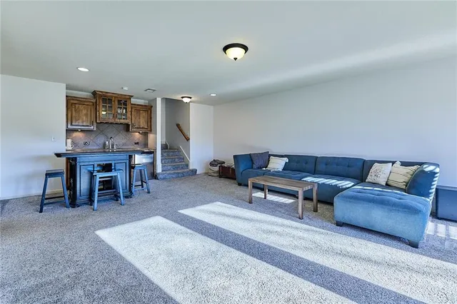 $585,000 | 707 Tomahawk Court, Smithville, MO 64089