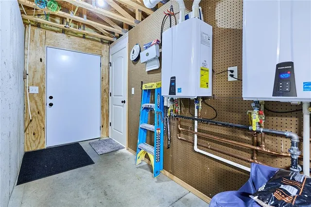 $585,000 | 707 Tomahawk Court, Smithville, MO 64089