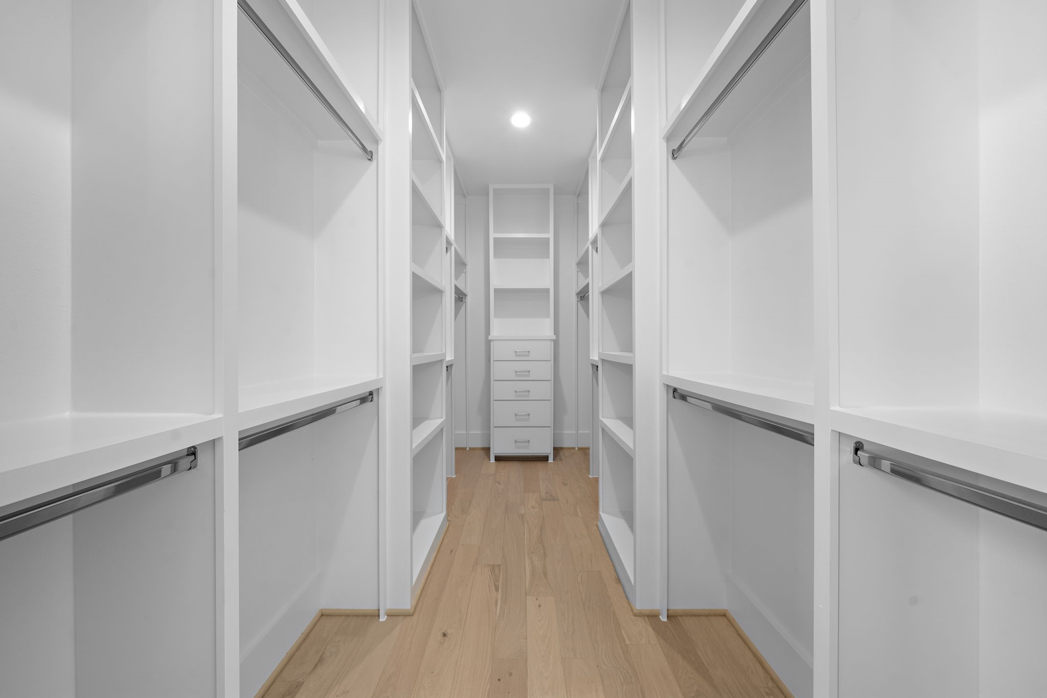 2916 Virginia Street Houston, TX 77098 - Photo 14 of 19 a view of closet