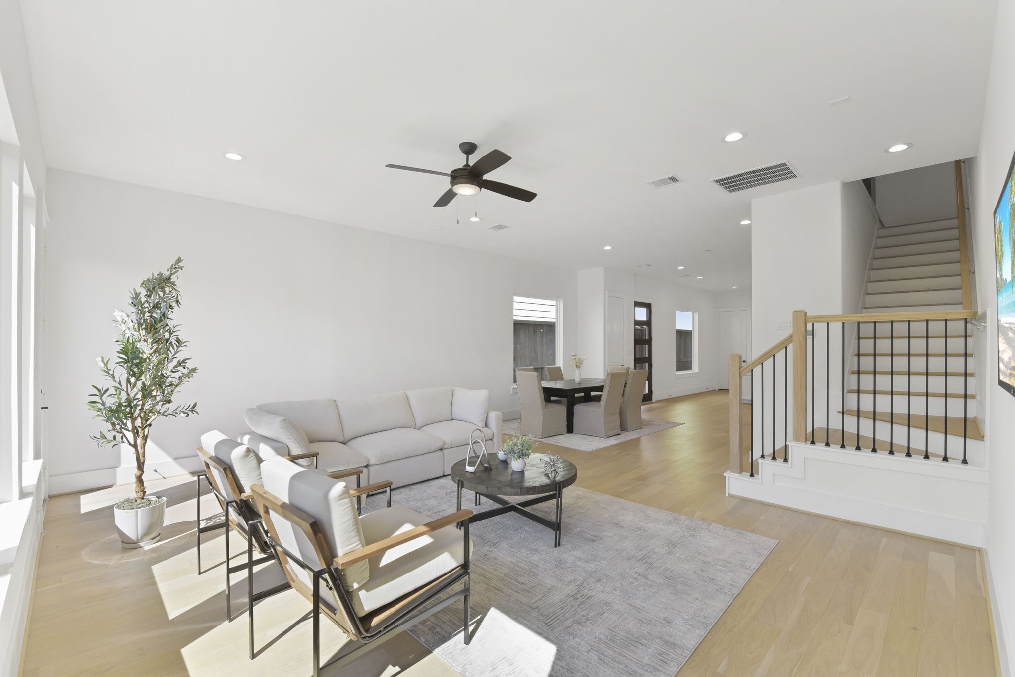 2916 Virginia Street Houston, TX 77098 - Photo 5 of 19 a living room with furniture