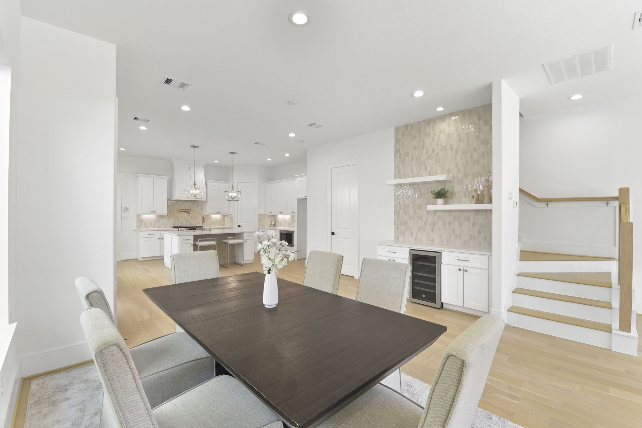 2916 Virginia Street Houston, TX 77098 - Photo 6 of 19 a view of kitchen and kitchen island