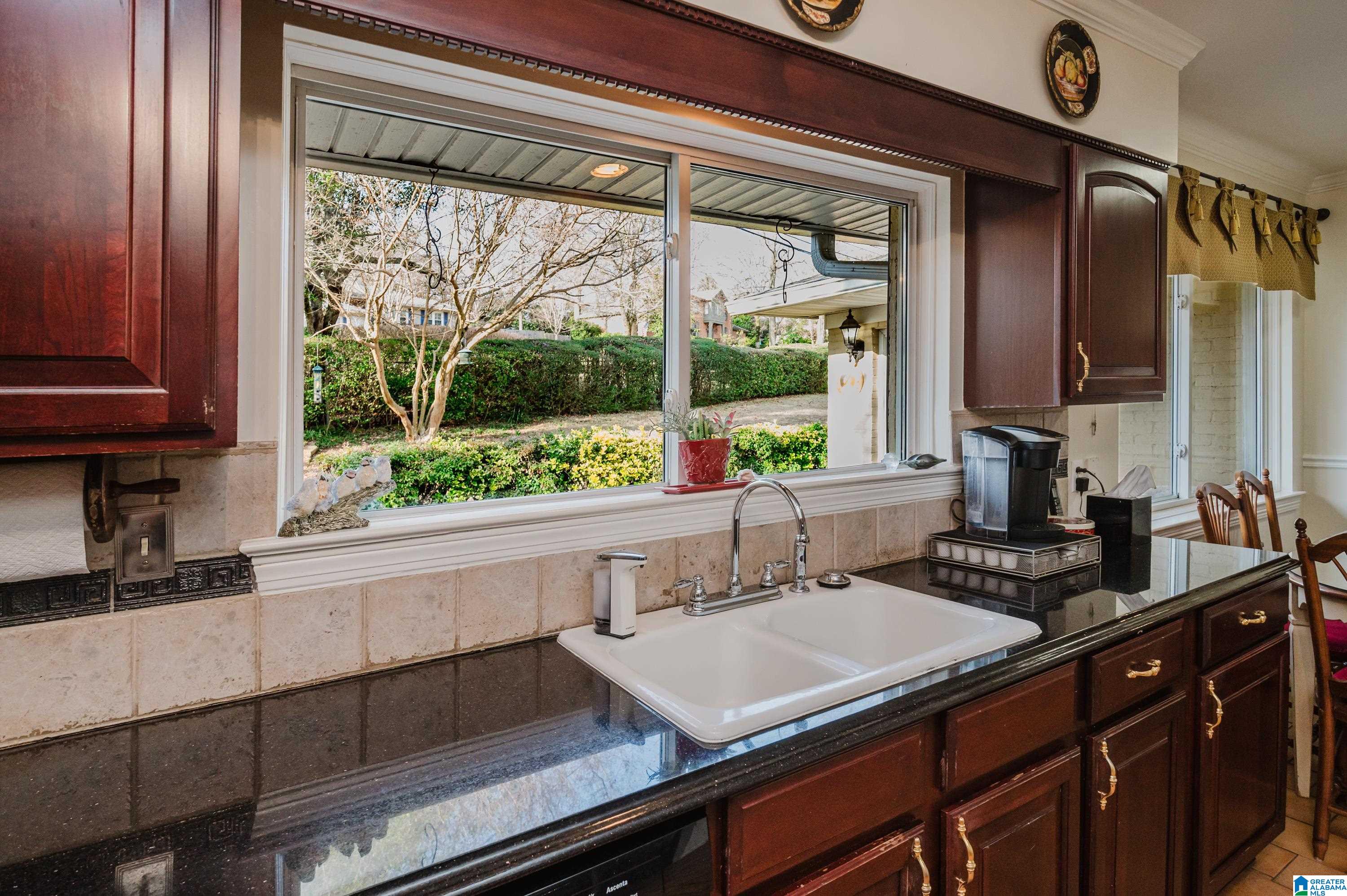 2710 Shades Crest Road Birmingham, AL 35209 - Photo 23 of 60