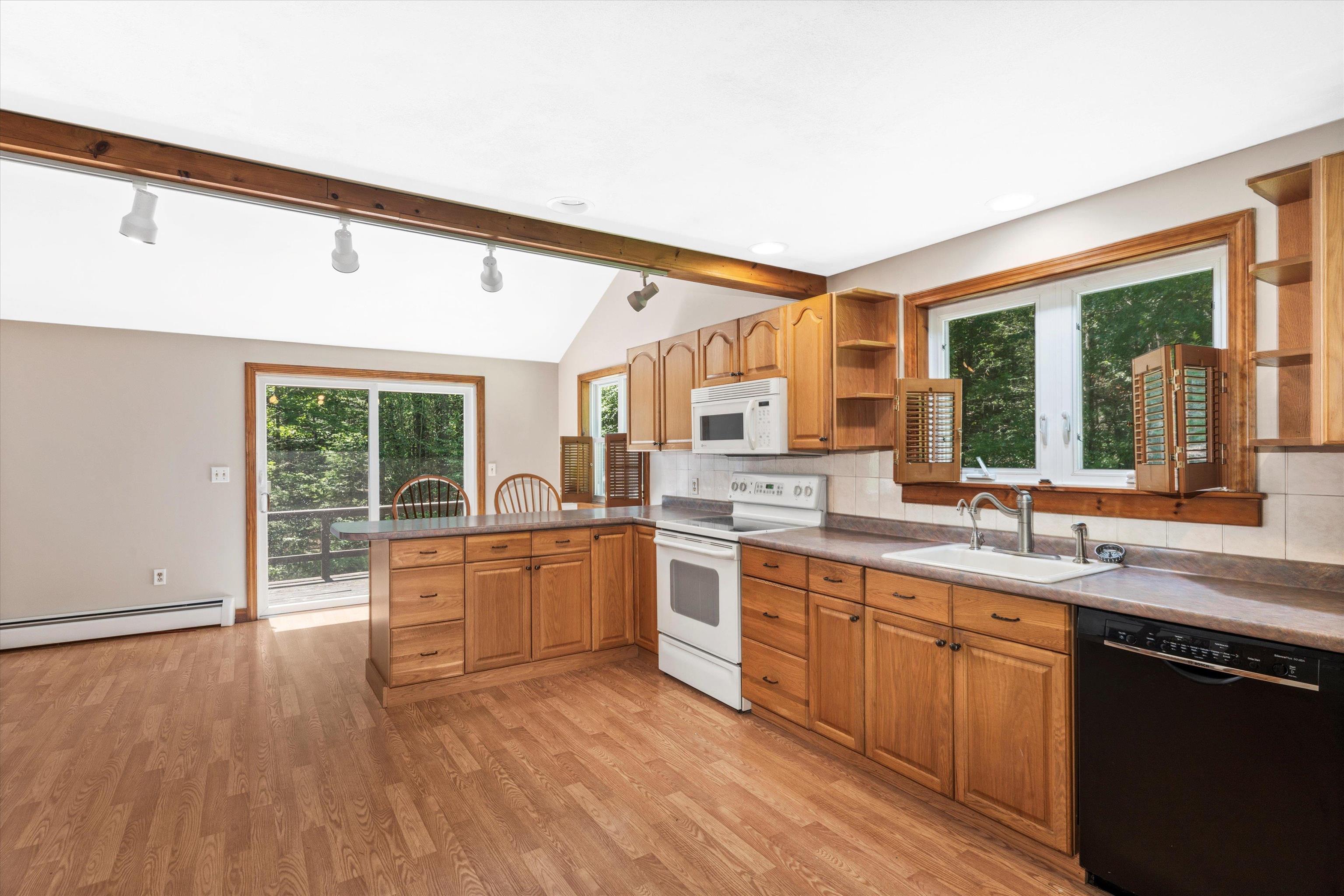 144 Rochester Road Northwood, NH 03261 - Photo 5 of 31