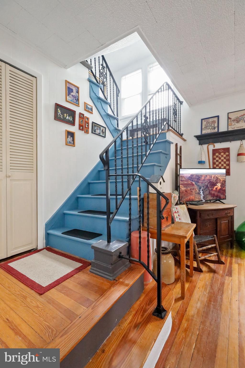 36 Princeton Road Audubon, NJ 08106 - Photo 16 of 38 a room with wooden floor and furniture