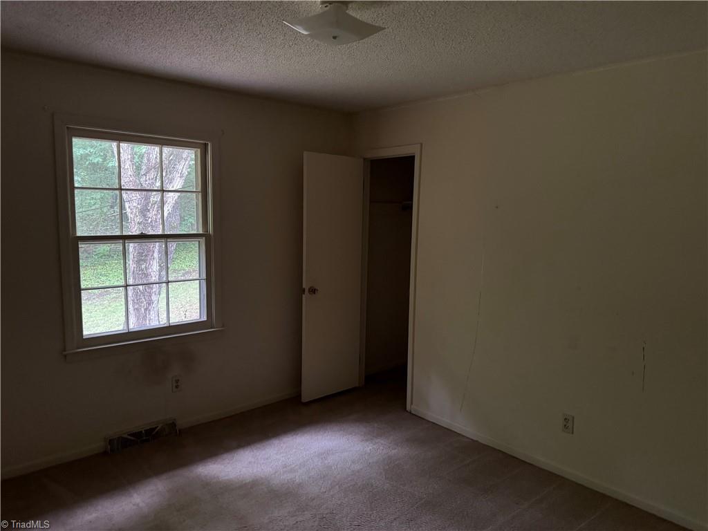 204 Hamilton Road Lexington, NC 27295 - Photo 2 of 10