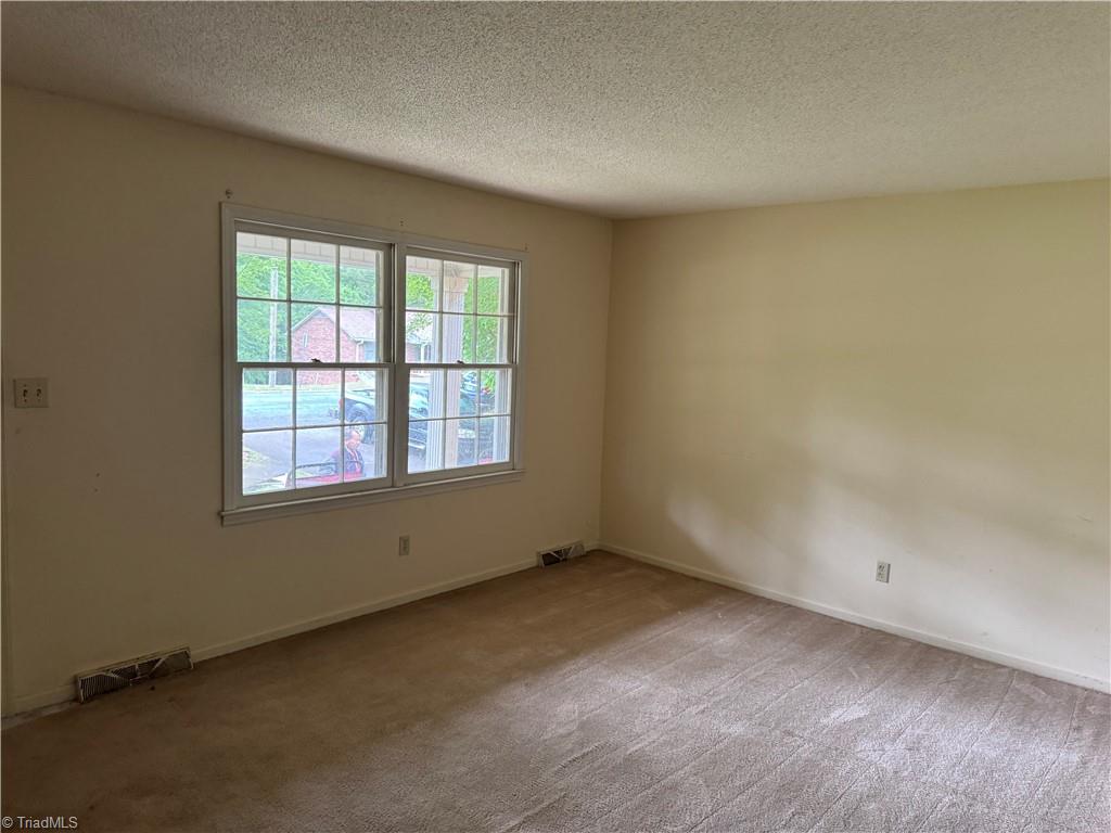 204 Hamilton Road Lexington, NC 27295 - Photo 6 of 10