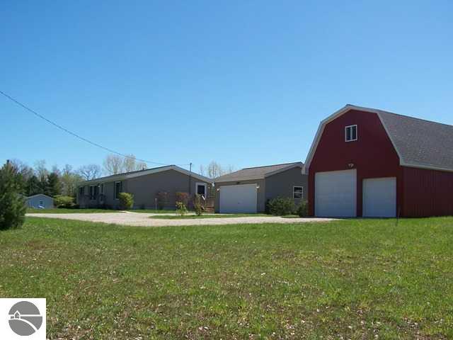 5401 Norton Road Grawn, MI 49637 - Photo 4 of 25 1724439-3.JPG