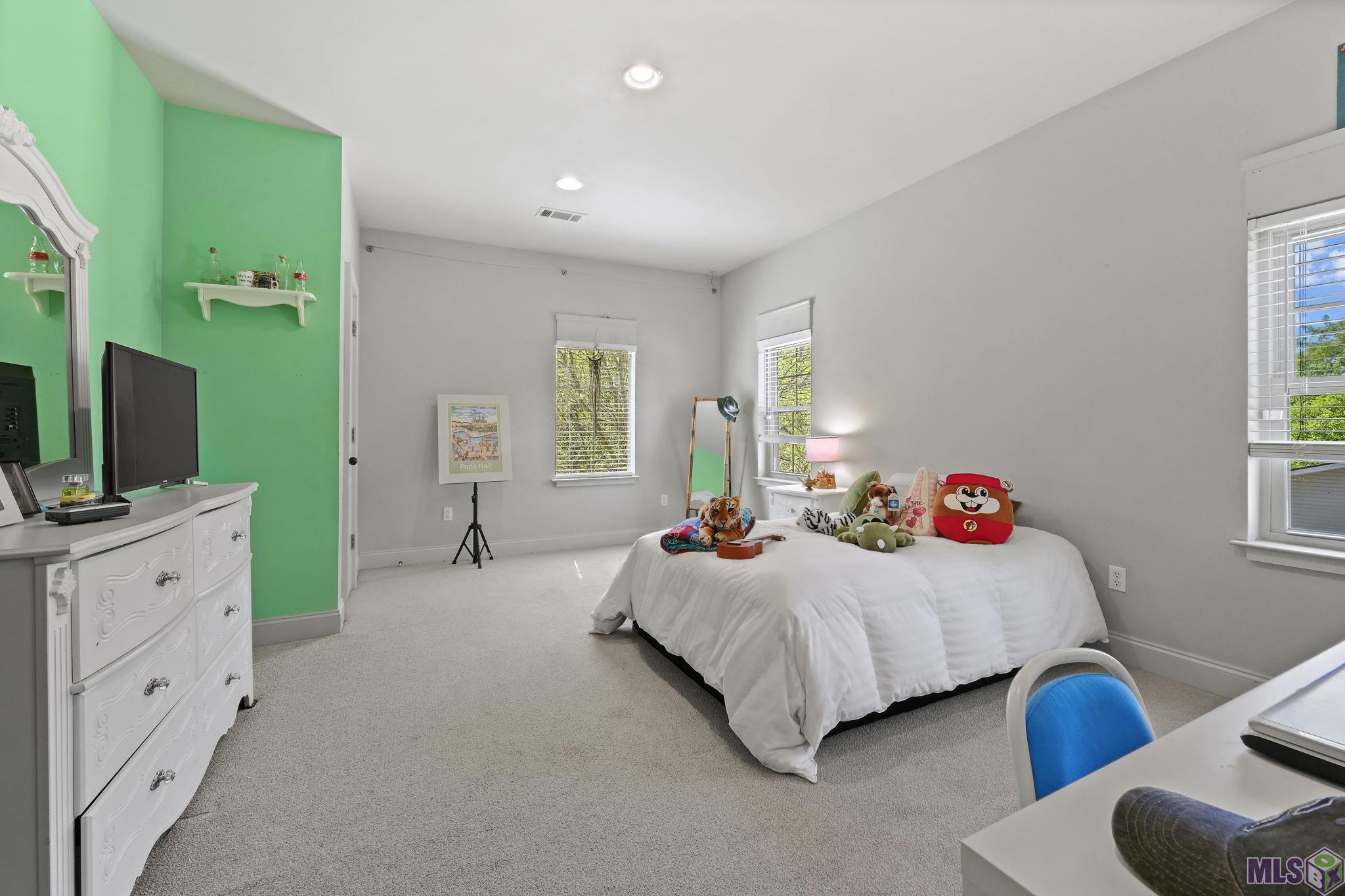 3231 Woodland Ridge Boulevard Baton Rouge, LA 70816 - Photo 15 of 19