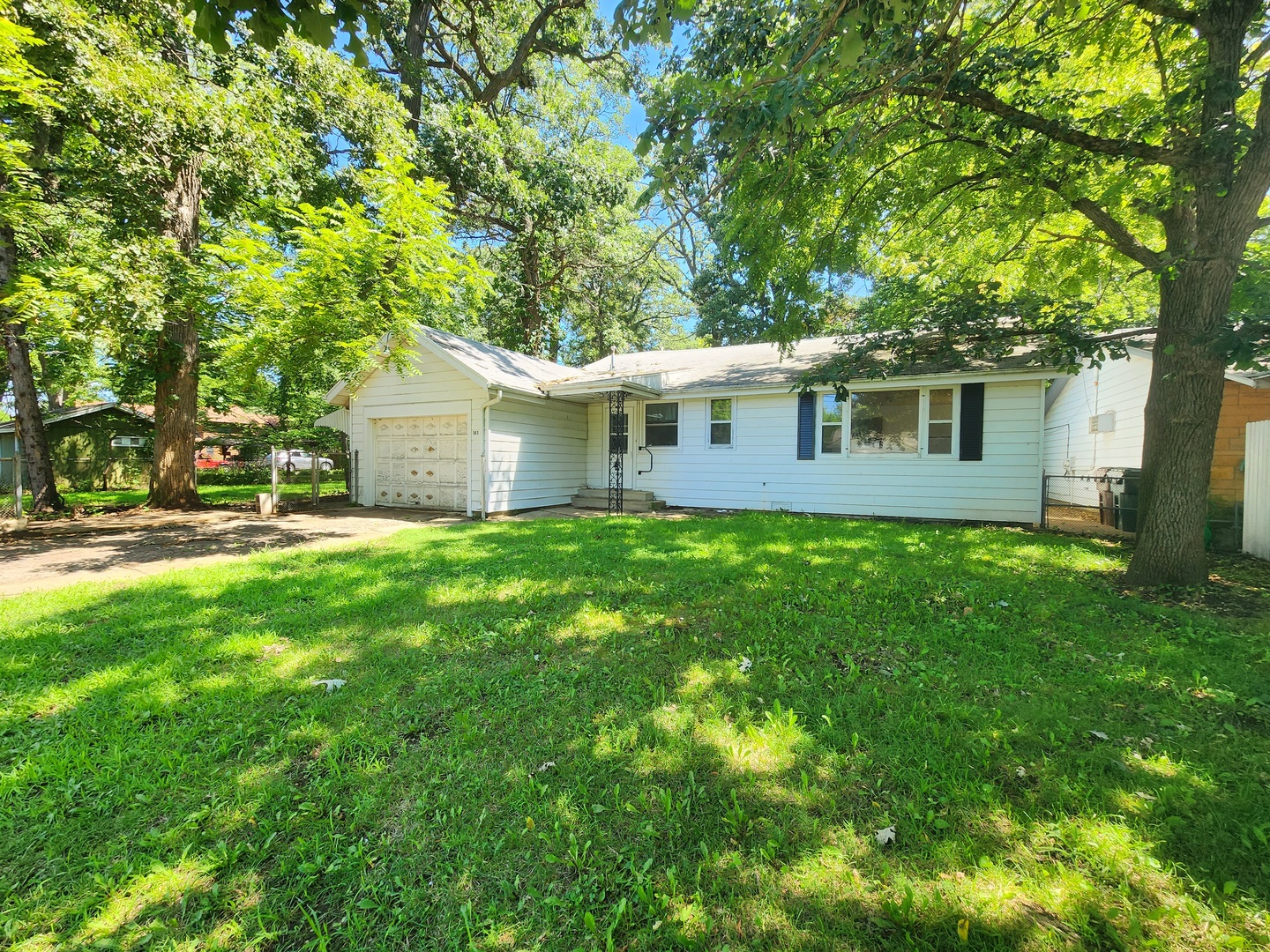 183 South Laurel Road Kankakee, IL 60901 - Photo 1 of 35 Gallery Image 1