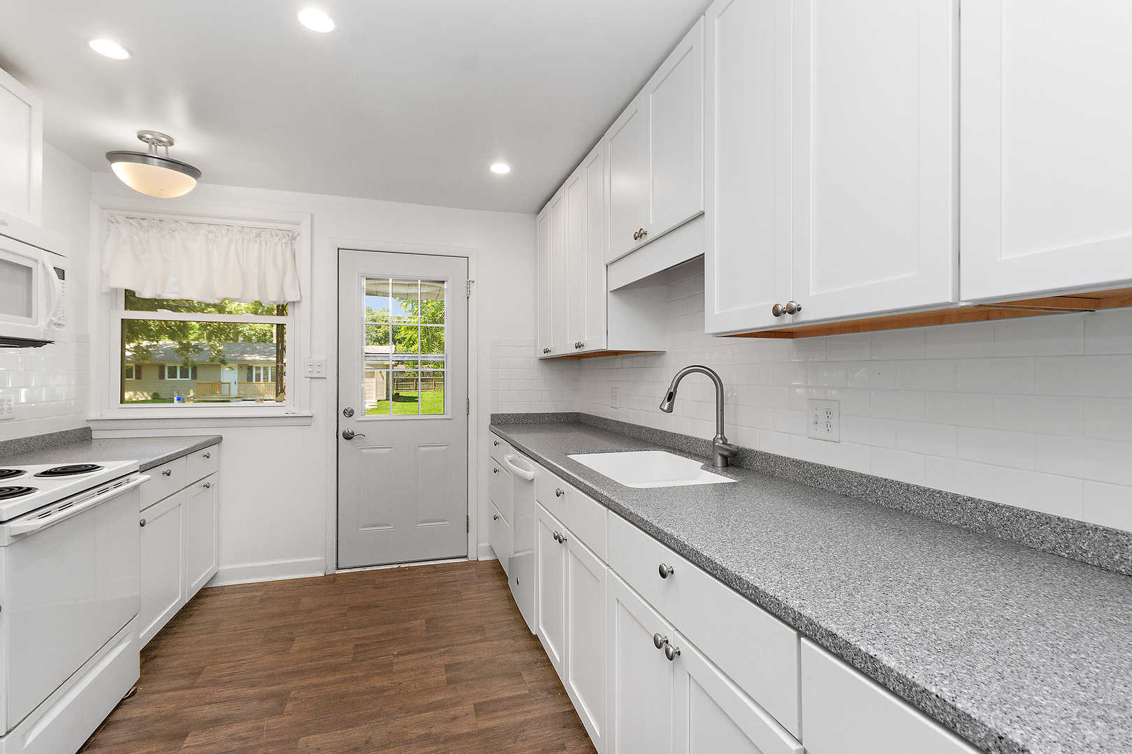 183 South Laurel Road Kankakee, IL 60901 - Photo 12 of 35 Gallery Image 12